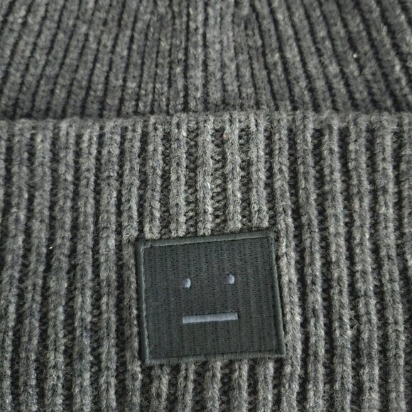 ACNE STUDIOS Pansy N Face 100% Wool Gray Beanie Unisex - Picture 3 of 8